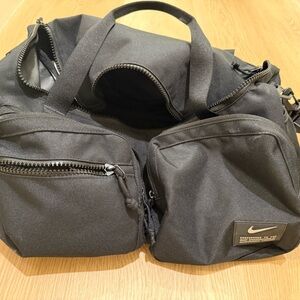 Nike Black Men's duffle Bag